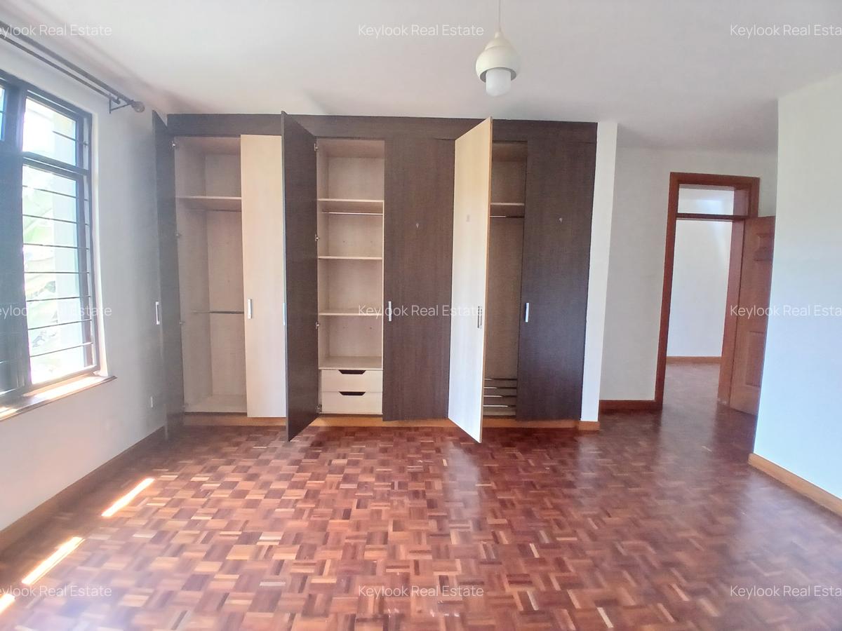 5 Bed Townhouse with En Suite at Lavington Green - 13