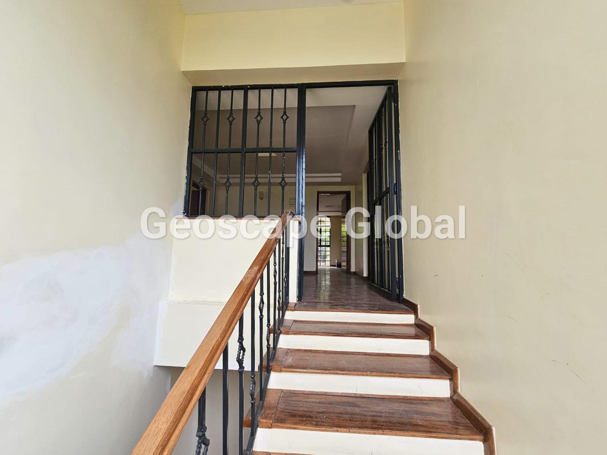5 Bed House with En Suite in Kitisuru - 10