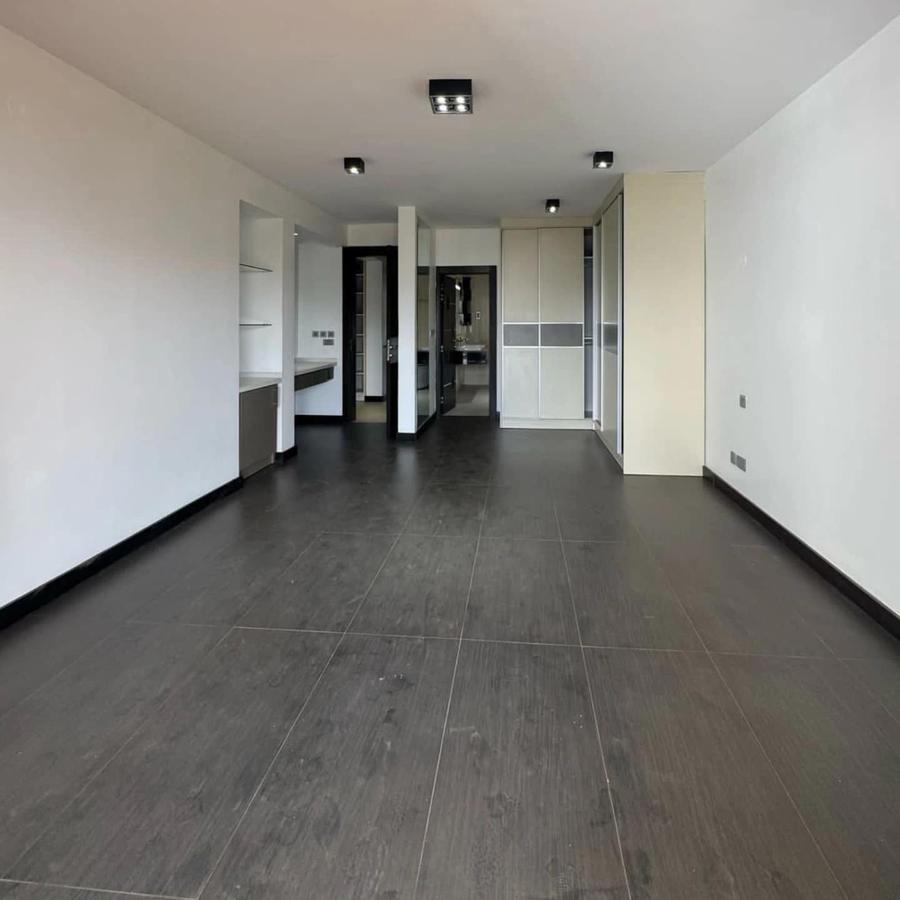 3 Bed Apartment with En Suite in Riverside - 13