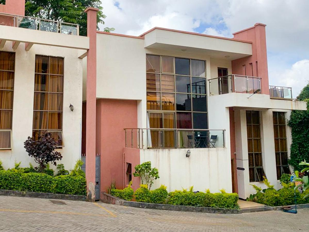 4 bed townhouse with staff quarters in lavington