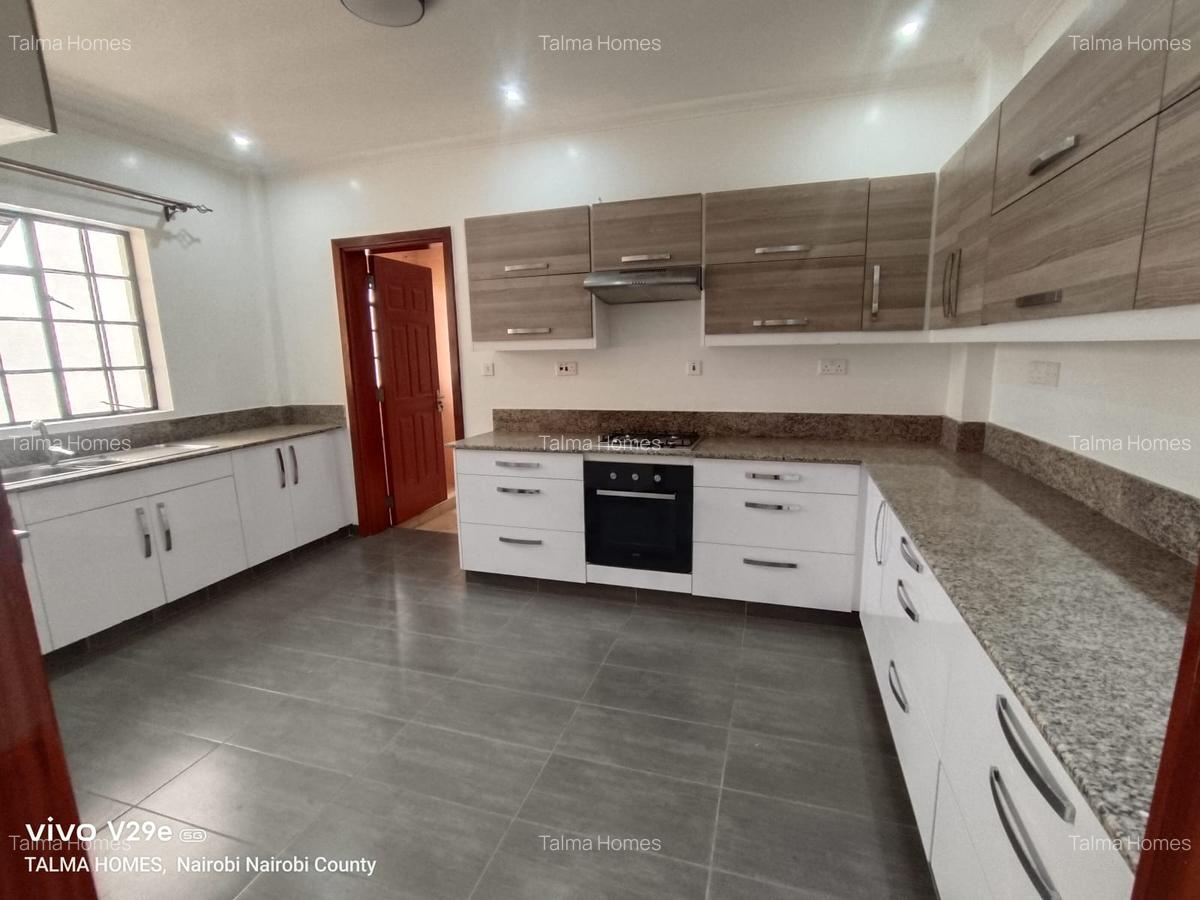 2 Bed Apartment with En Suite at Off Rhapta Road - 12