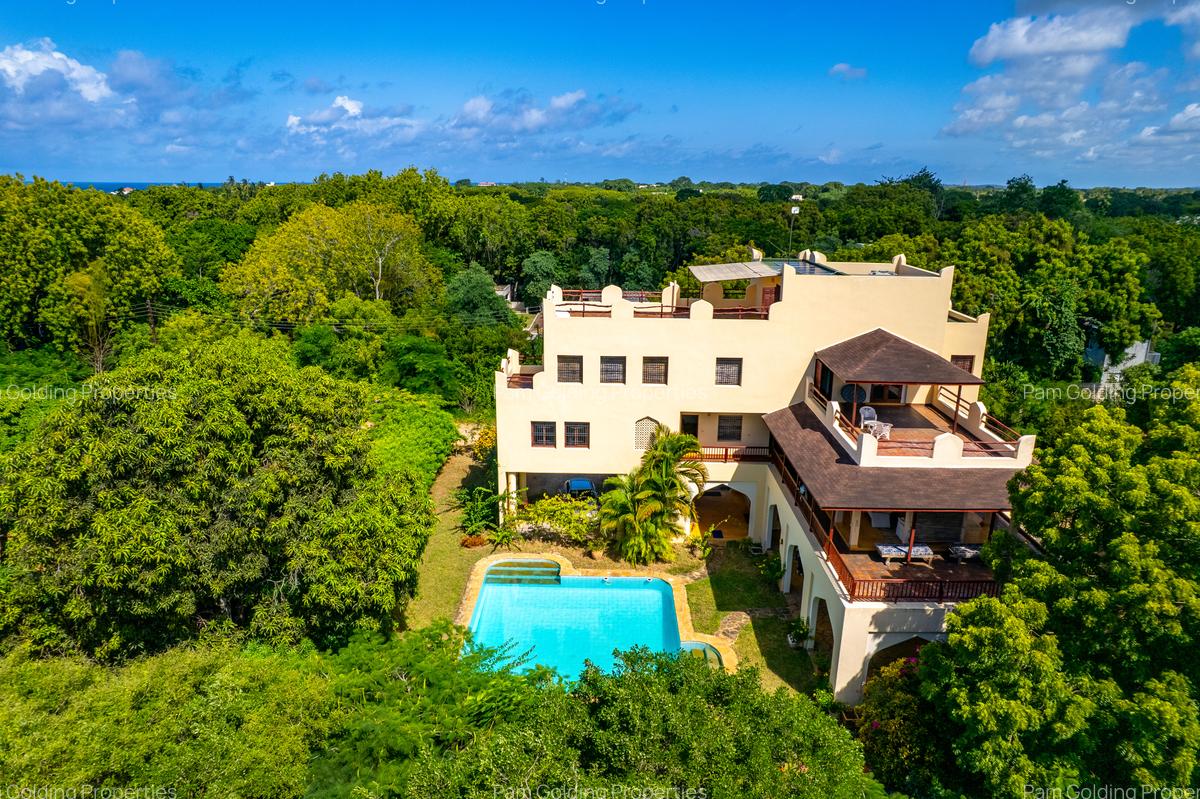 3 Bed Townhouse at Plantation - 1