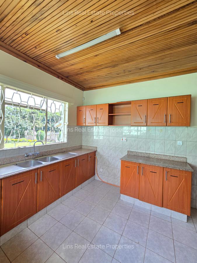 4 Bed House with En Suite in Runda - 9