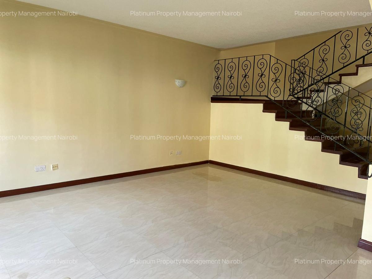 4 Bed House with En Suite at Grevillea Grove - 4