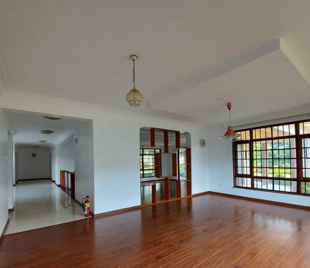 5 Bed Townhouse with En Suite in Runda - 8