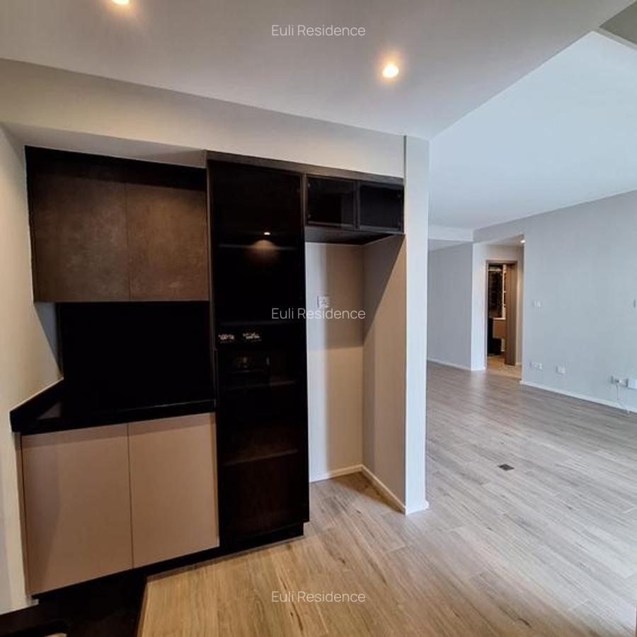 2 Bed Apartment with En Suite at Red Hill - 8