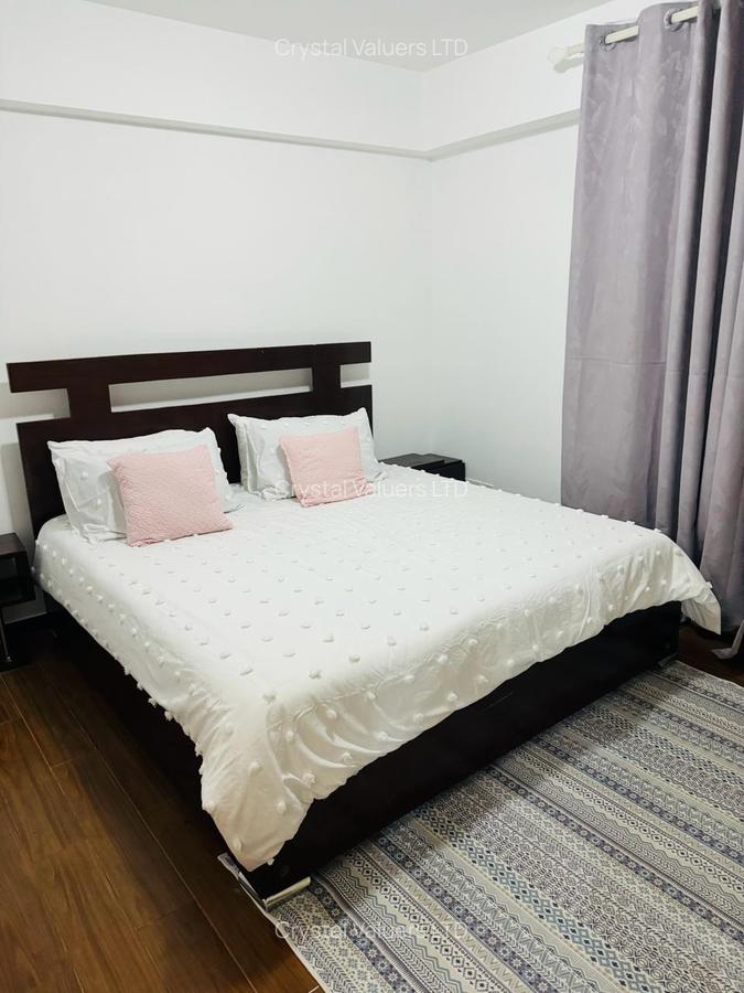 Serviced 2 Bed Apartment with En Suite in Dennis Pritt - 6