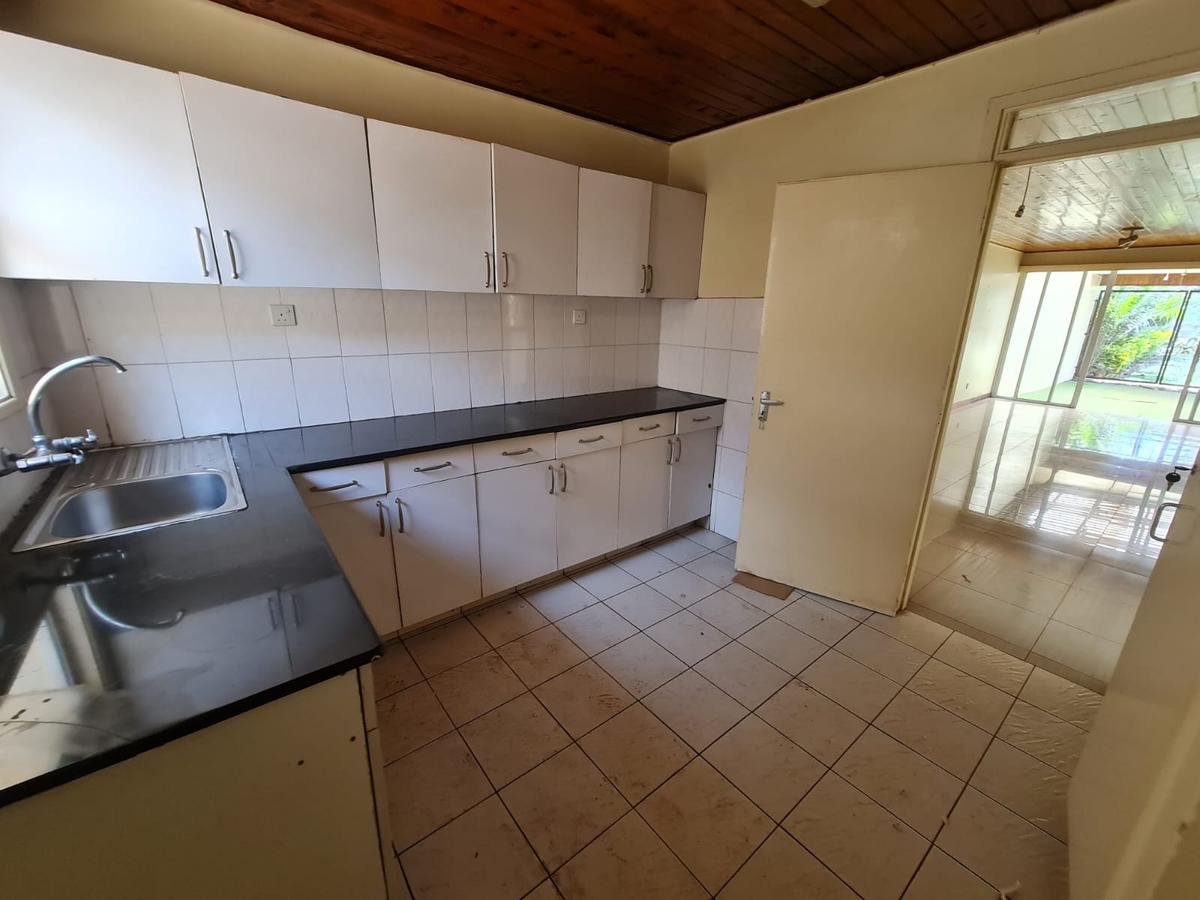 3 Bed Townhouse with En Suite at Denis Pritt - 4