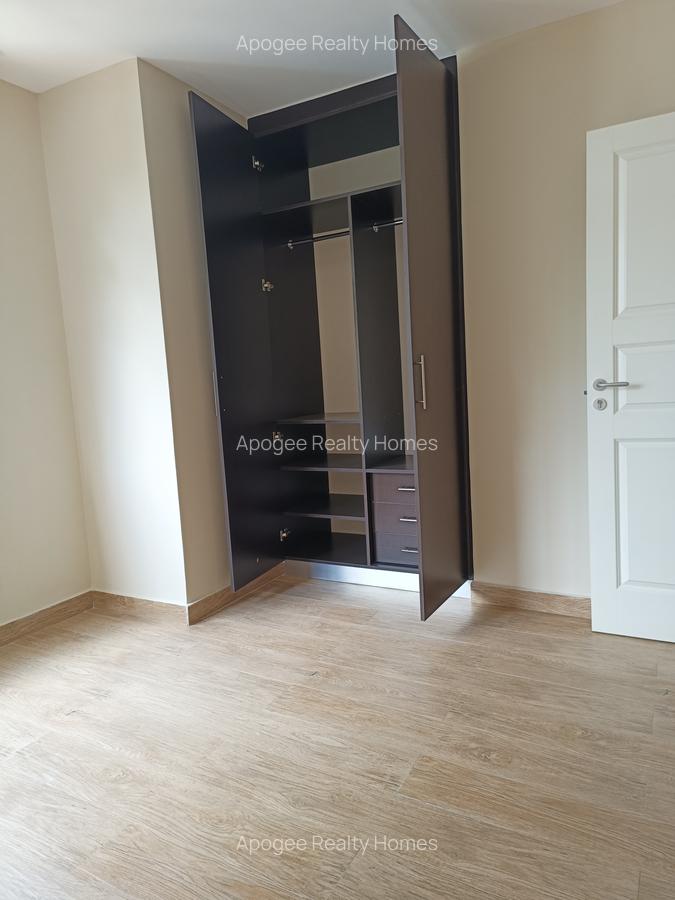 3 Bed Apartment with En Suite at Westlands - 13