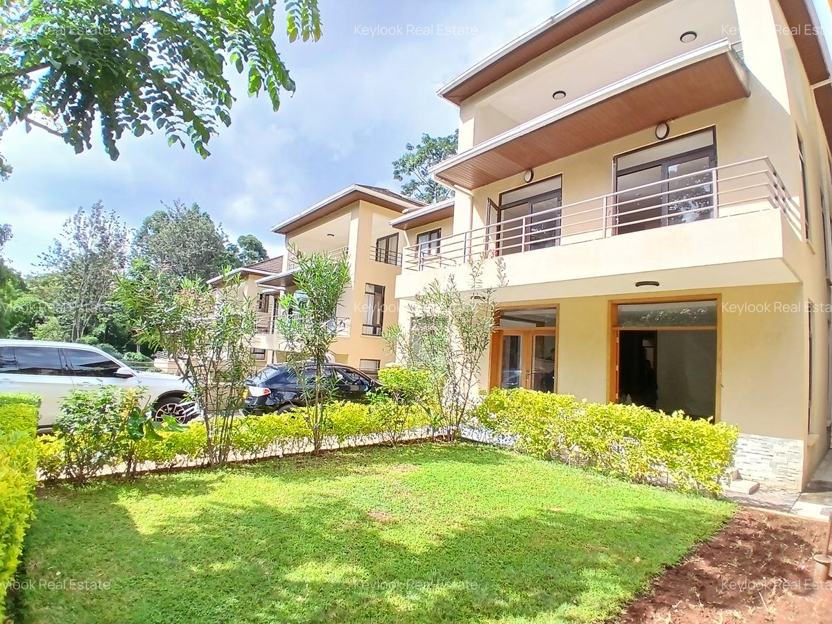 5 Bed Townhouse with En Suite at Lavington Green - 3