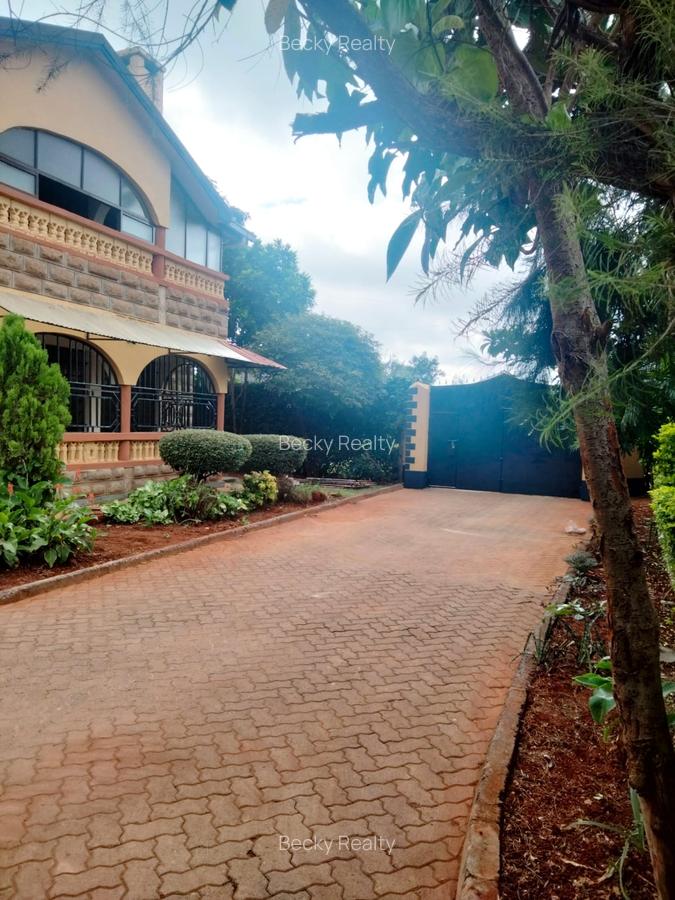 5 Bed House with En Suite at Membley - 10