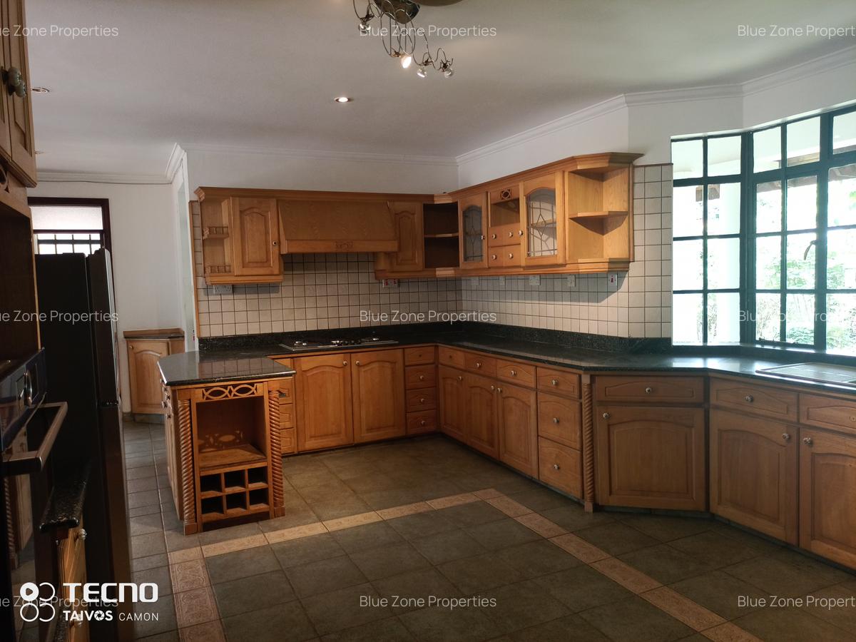 3 Bed House with En Suite at Windsor - 8