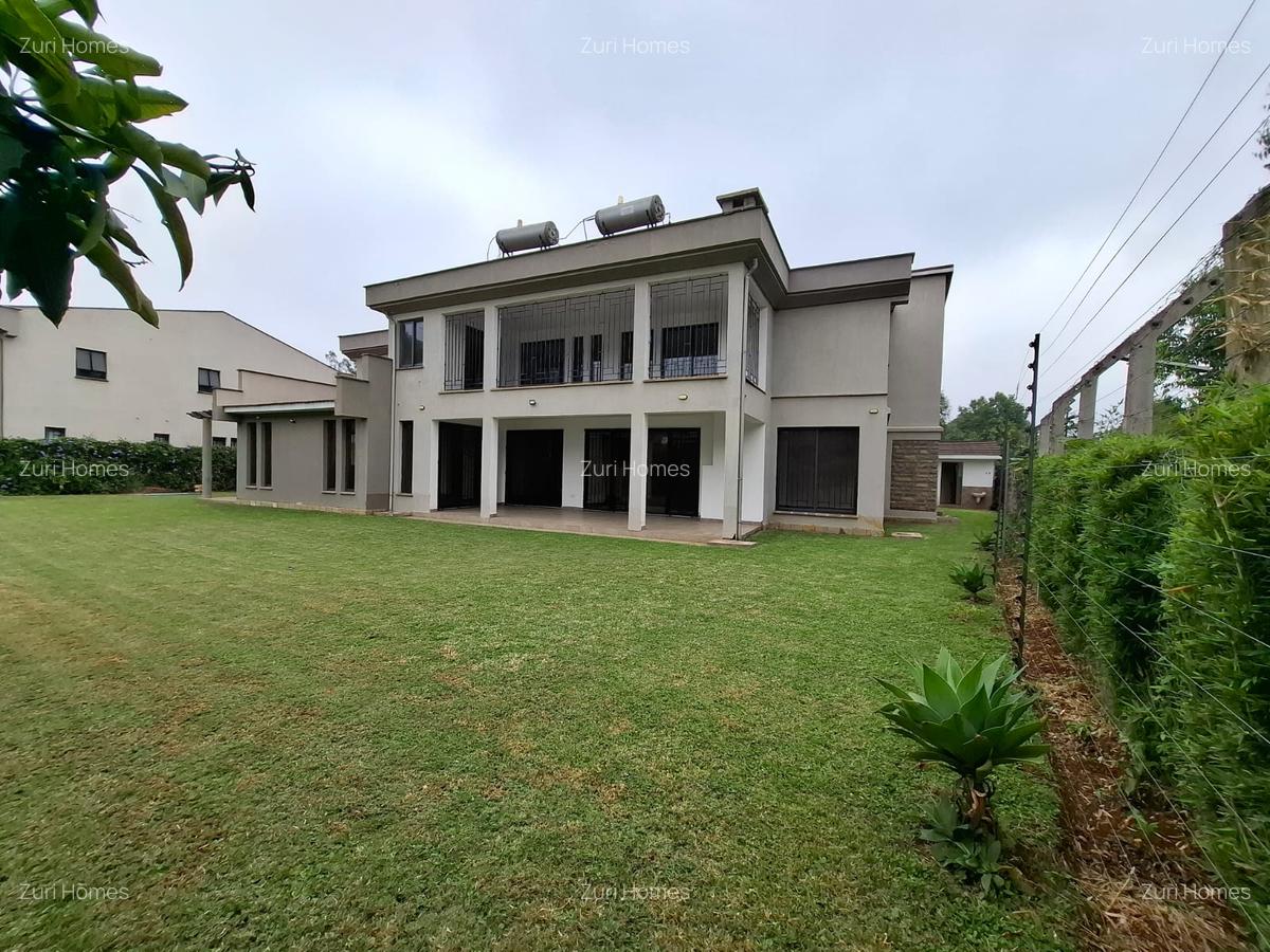 6 Bed Townhouse with En Suite in Lavington - 1