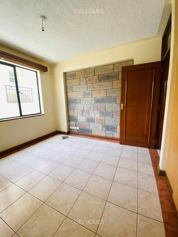 1 Bed Apartment with Swimming Pool at Wood Avenue - 12