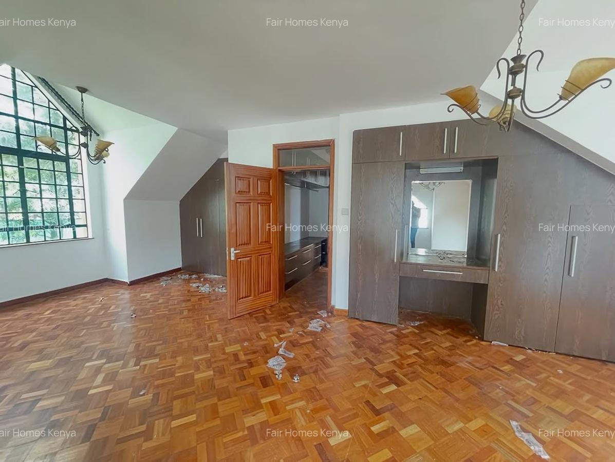 4 Bed Townhouse with En Suite at Chalbi Drive - 14