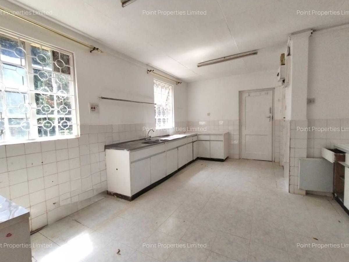 5 Bed House with En Suite in Karen - 7