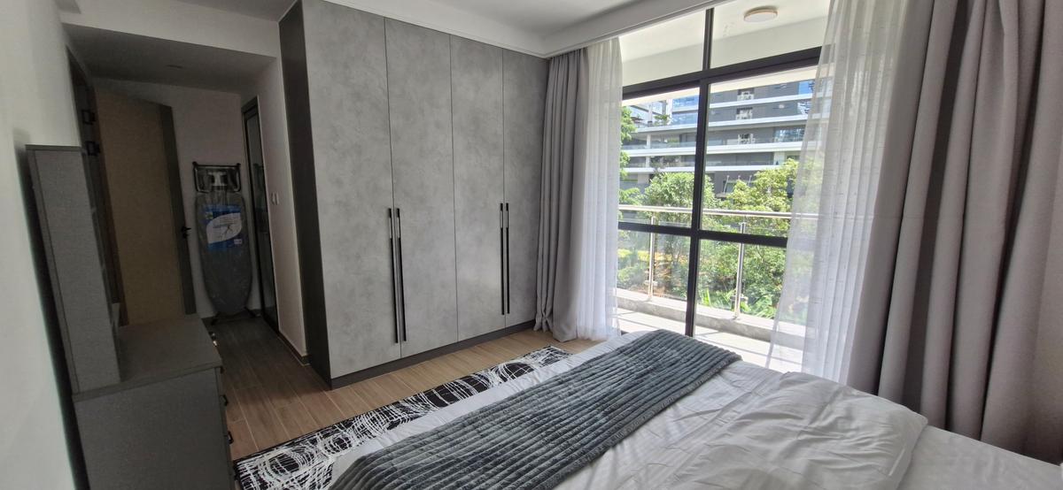 Serviced 2 Bed Apartment with En Suite at Riverside Drive - 4