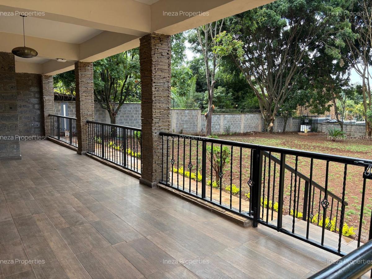 5 Bed Apartment with Garden in Nyari - 12