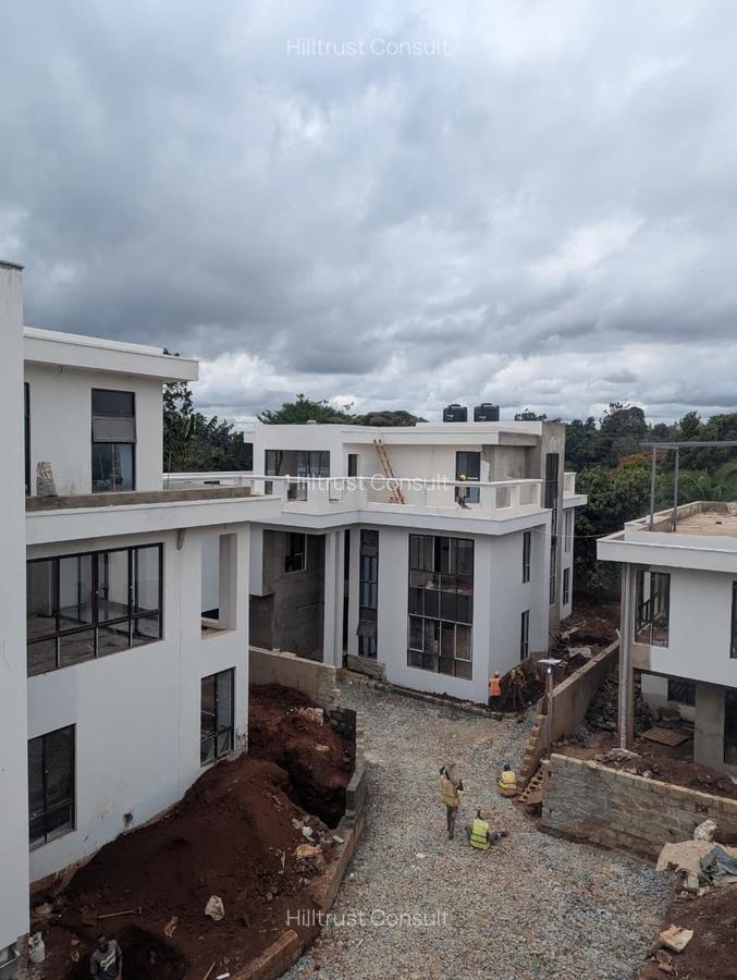 5 Bed House with En Suite at Kyuna Rise - 1