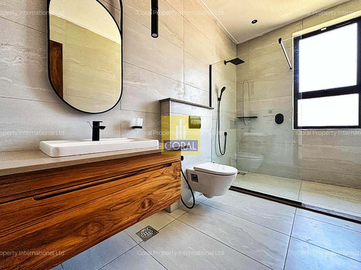 4 Bed Townhouse with Swimming Pool in Loresho - 18