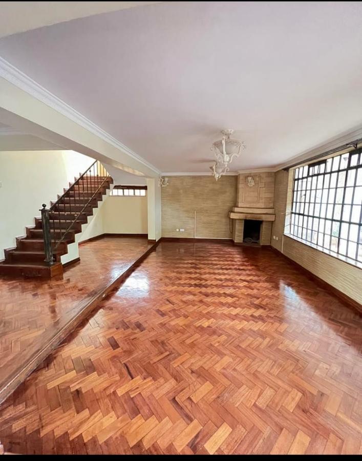 5 Bed Townhouse with En Suite at Hatheru Road - 8