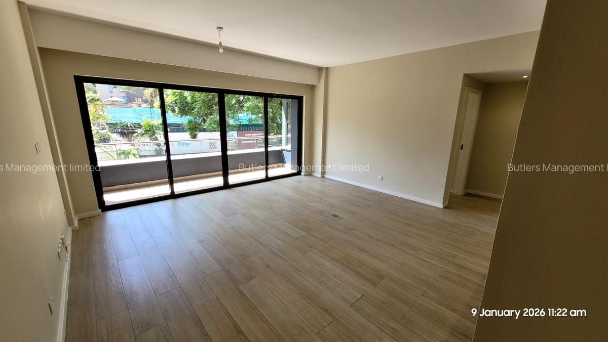 2 Bed Apartment with En Suite in Riverside - 2