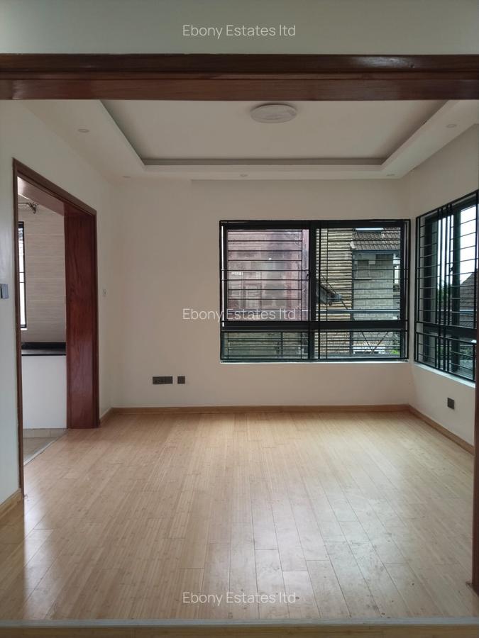 5 Bed Townhouse with En Suite in Lavington - 8