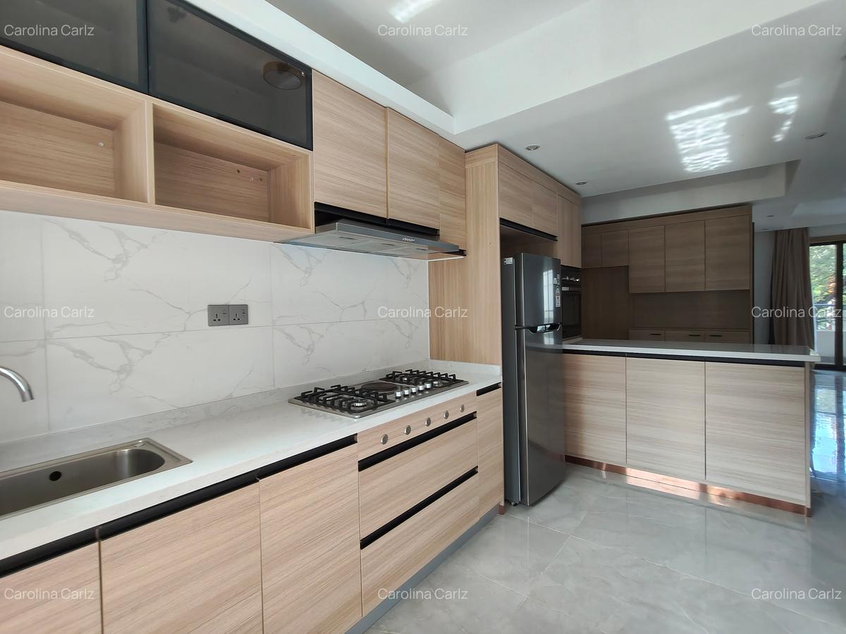 3 Bed Apartment with En Suite in Westlands Area - 12