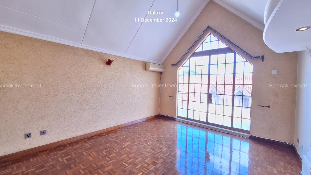 4 Bed Townhouse with En Suite at Lavington Green - 14