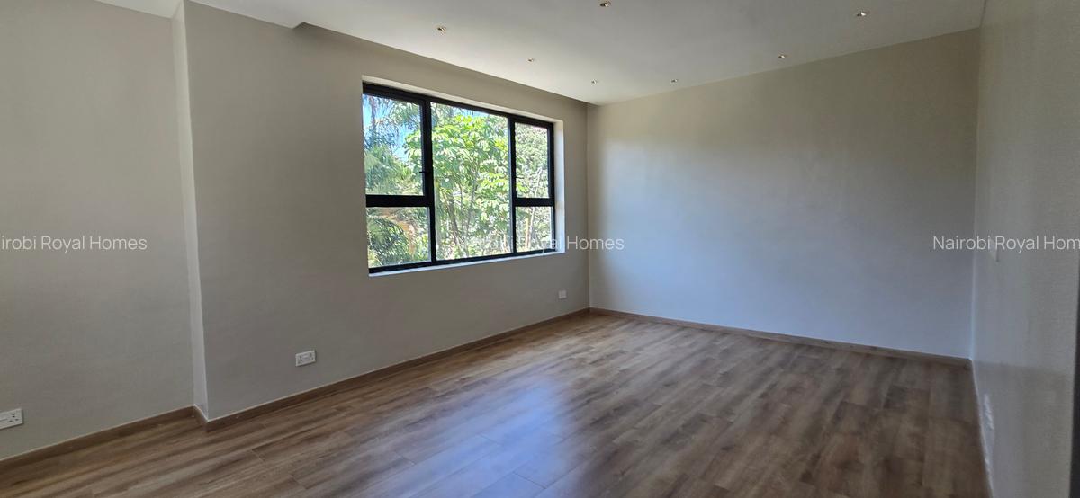 5 Bed Townhouse with En Suite at Lavington Green - 18