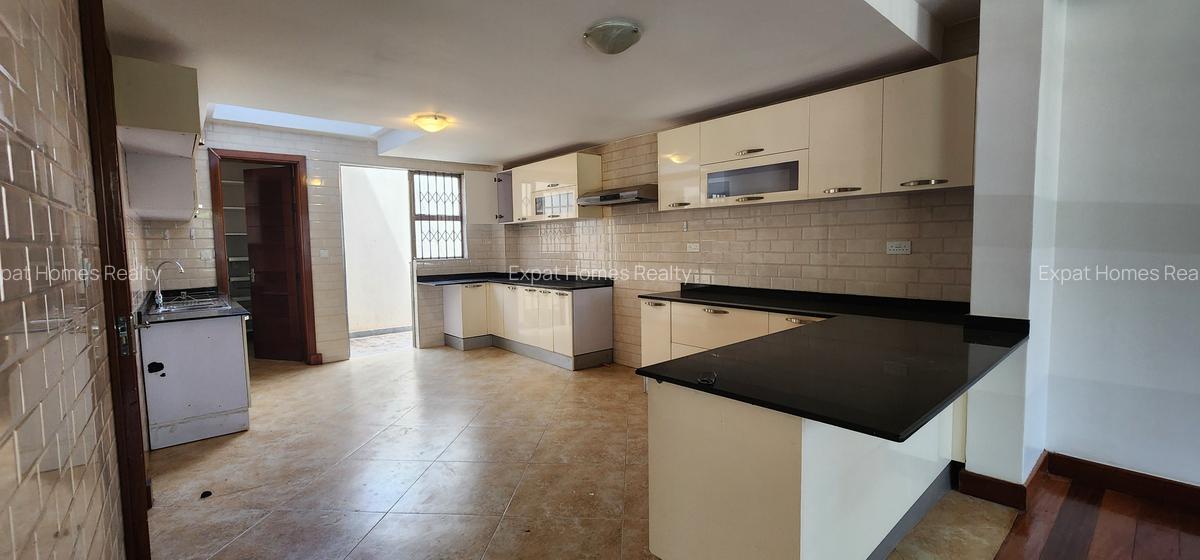 5 Bed Villa with En Suite in Lavington - 10