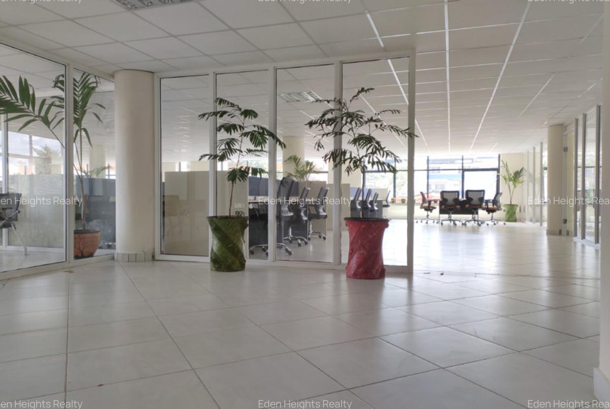 3,500 ft² Office with Service Charge Included in Hurlingham - 4