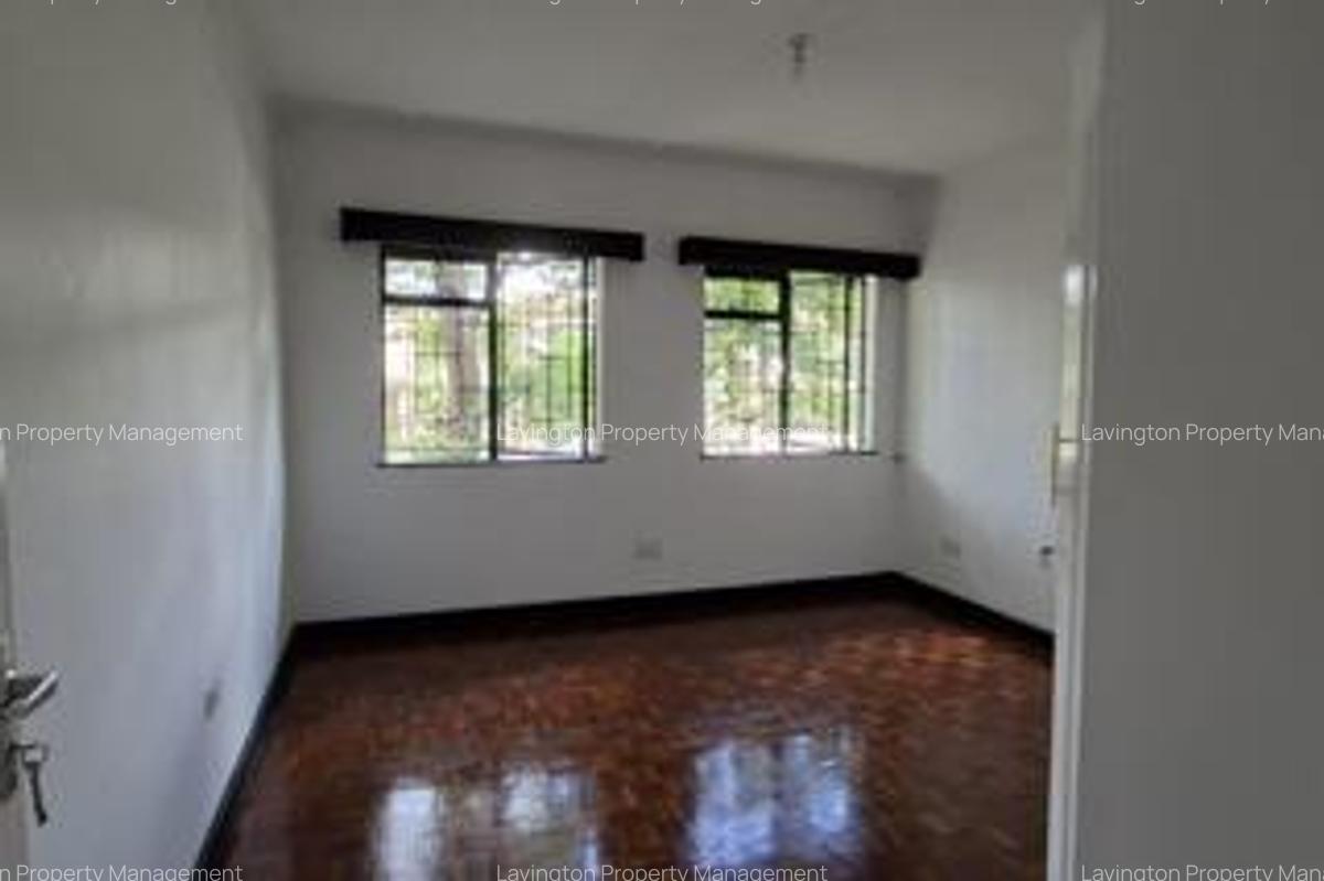 4 Bed Townhouse with En Suite at Lavington Green - 16