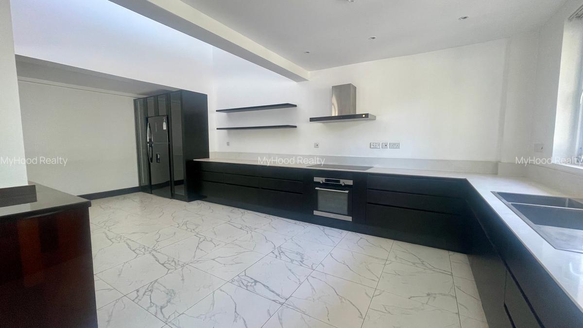 5 Bed House with En Suite in Runda - 7