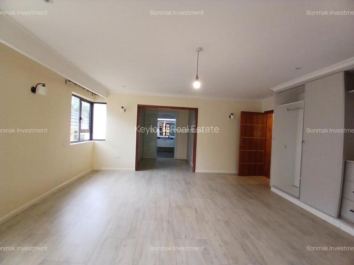 5 Bed Townhouse with En Suite at Lavington Green - 9