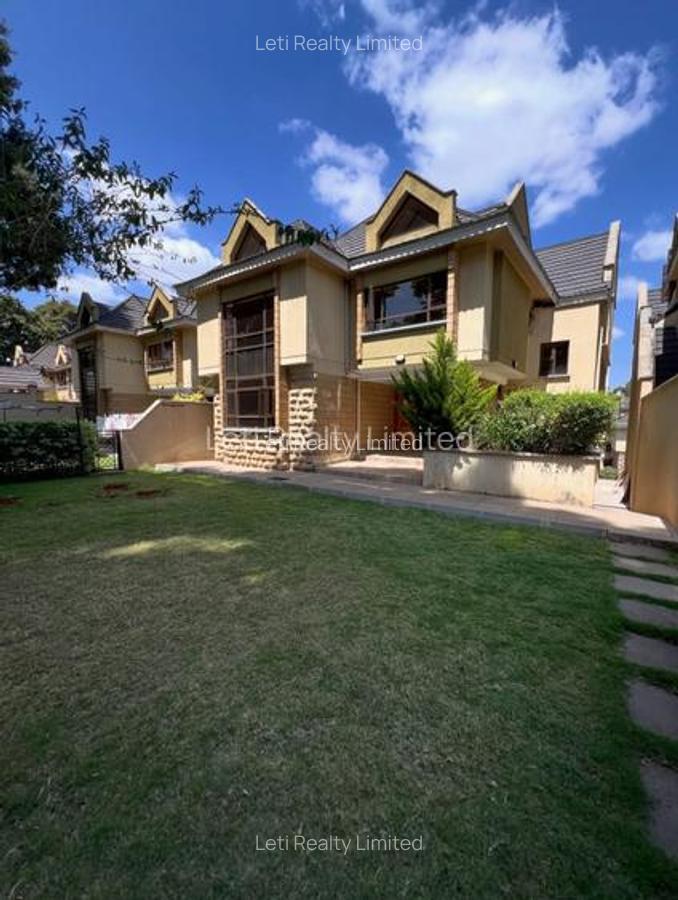 5 Bed Townhouse with En Suite in Lavington - 2