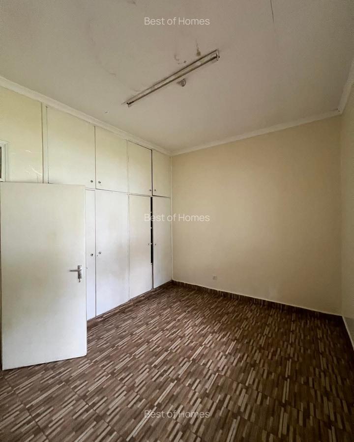 Commercial Property with Service Charge Included in Lavington - 7