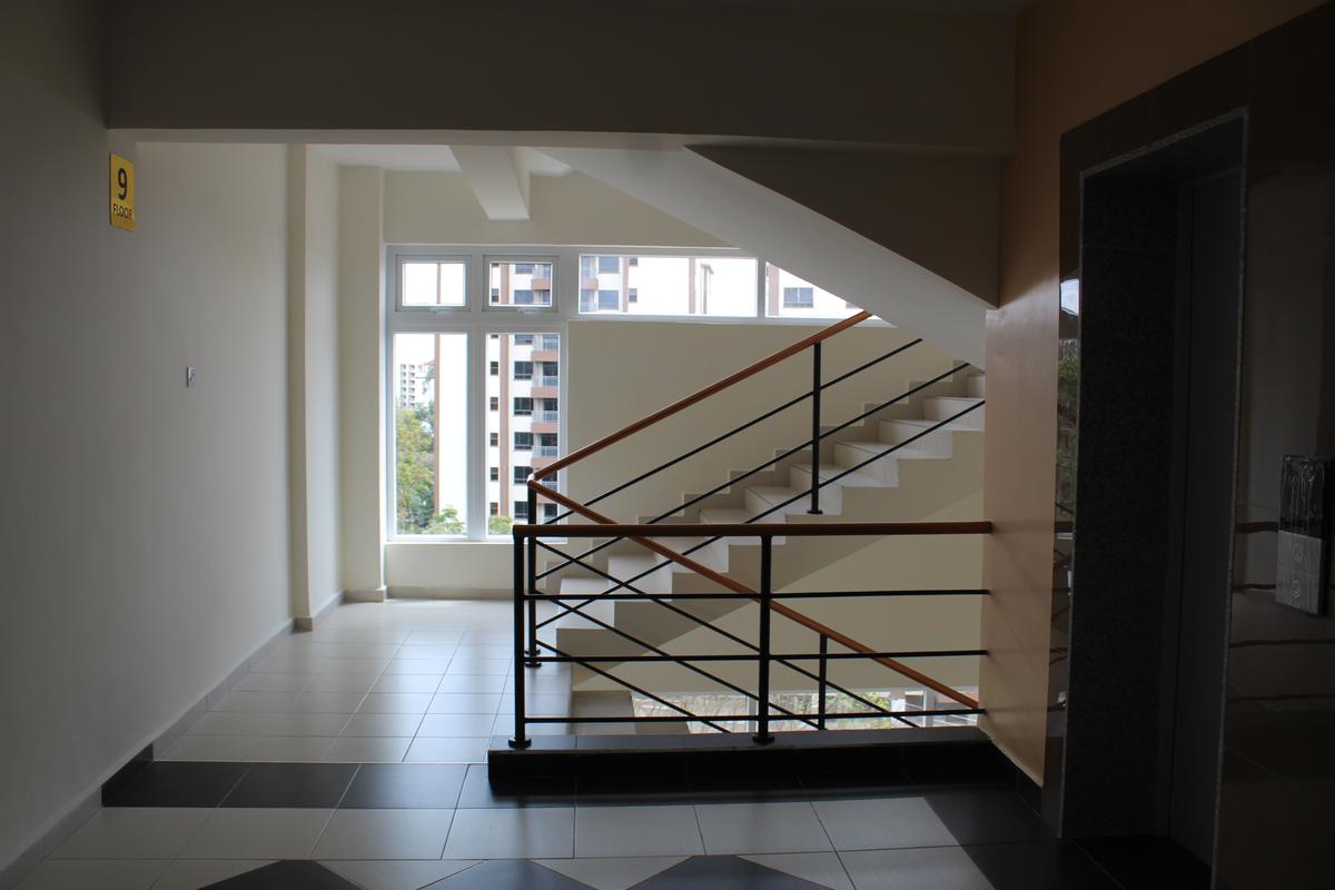 2 Bed Apartment with En Suite at Hatheru Road - 10