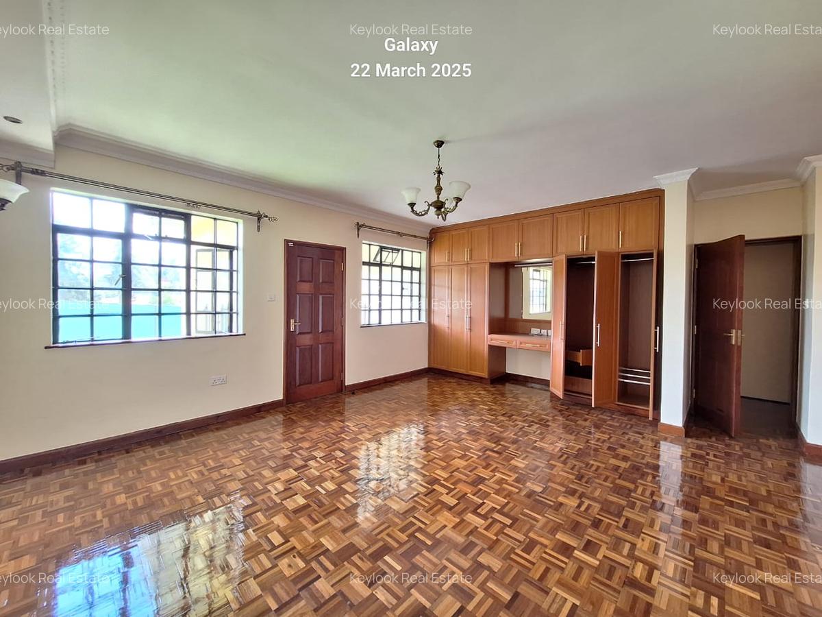 4 Bed Townhouse with En Suite at Lavington - 9