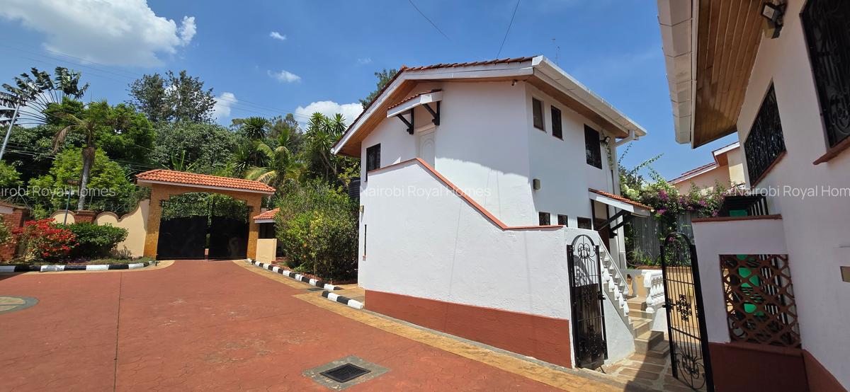 5 Bed House with En Suite at Off Un Avenue - 18