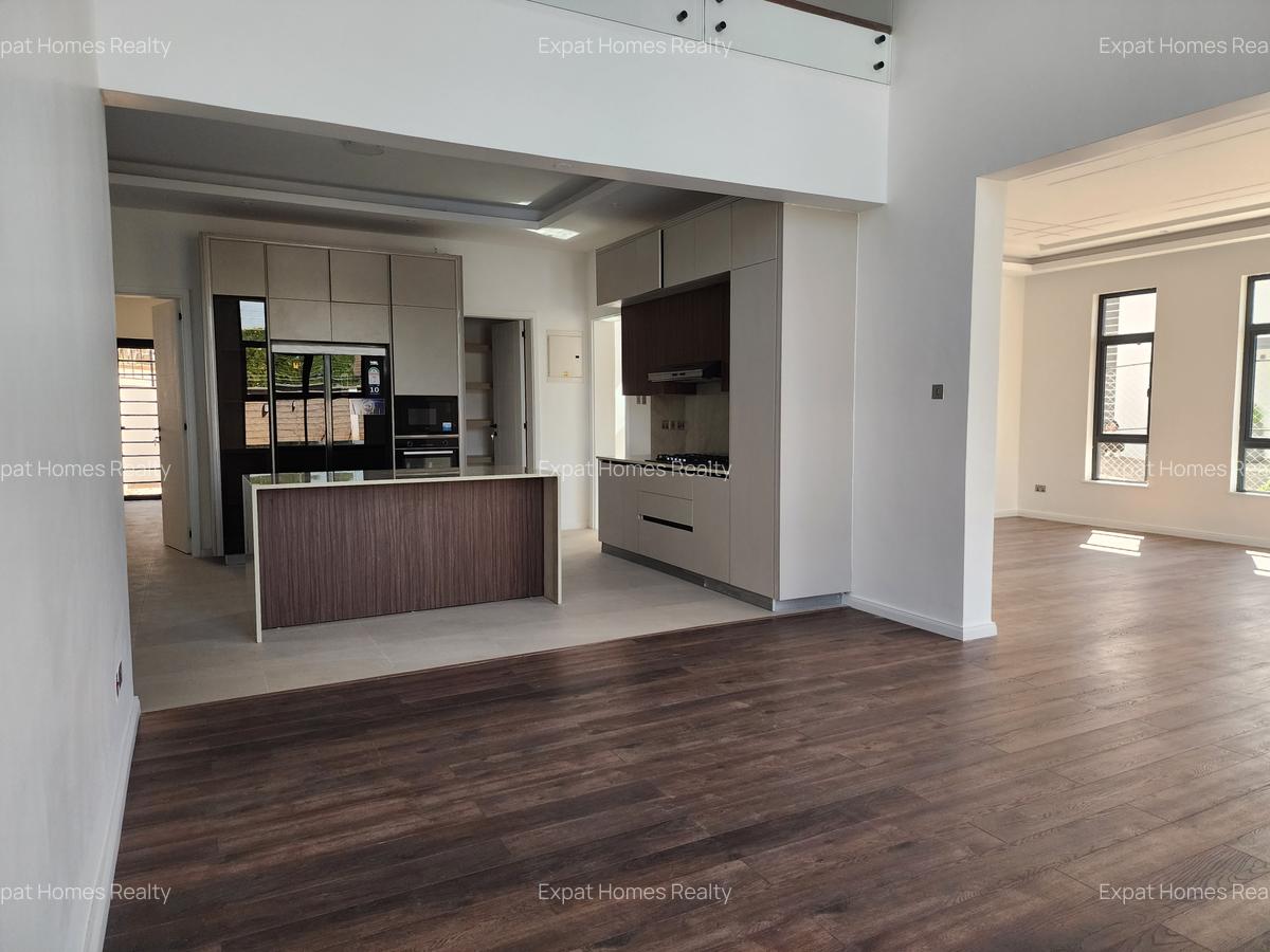 5 Bed Villa with En Suite in Lavington - 7