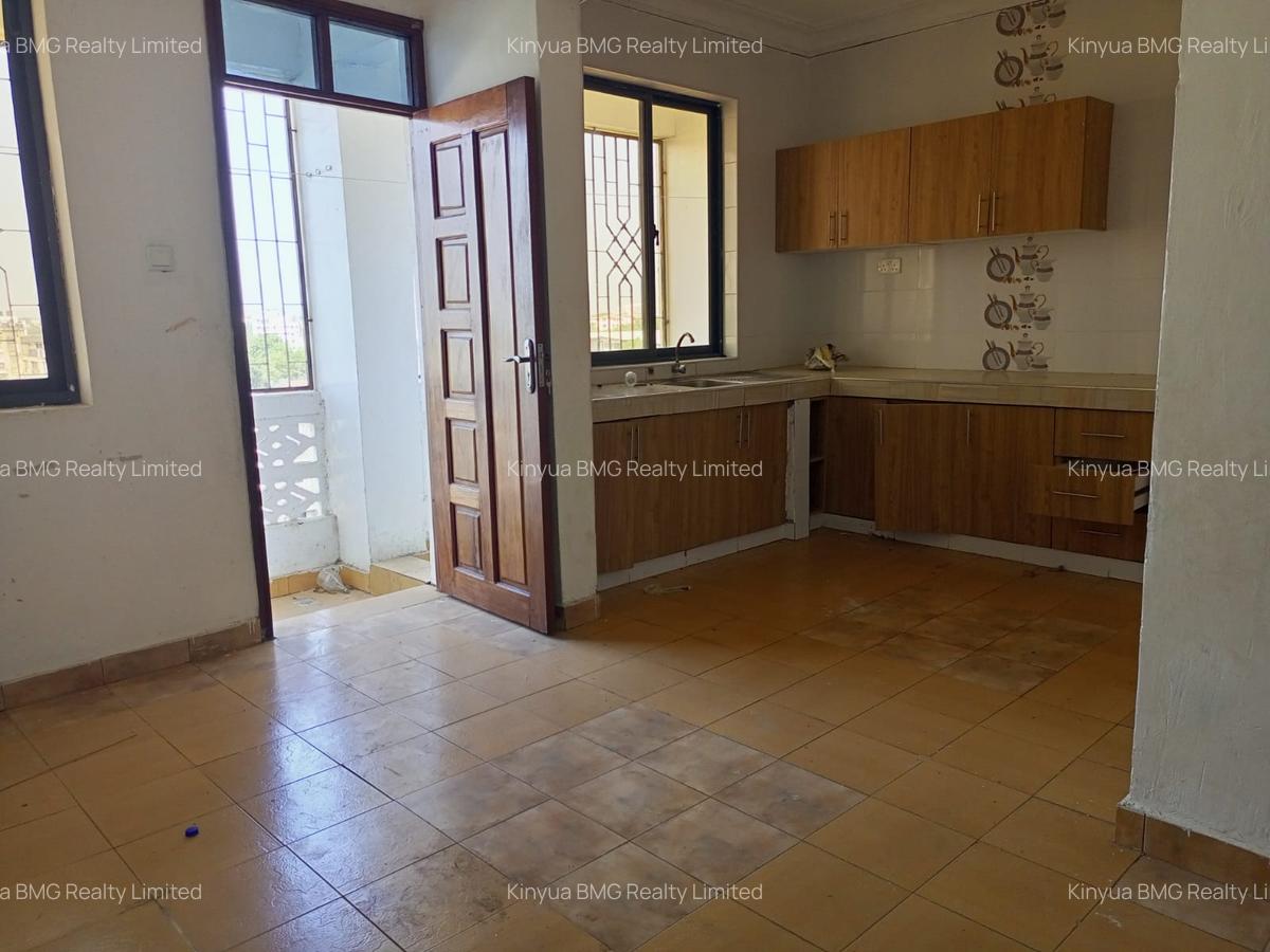 Serviced 3 Bed Apartment with En Suite at Leisure - 4