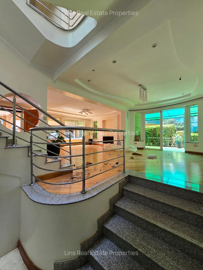 4 Bed Townhouse with En Suite in Riverside - 19