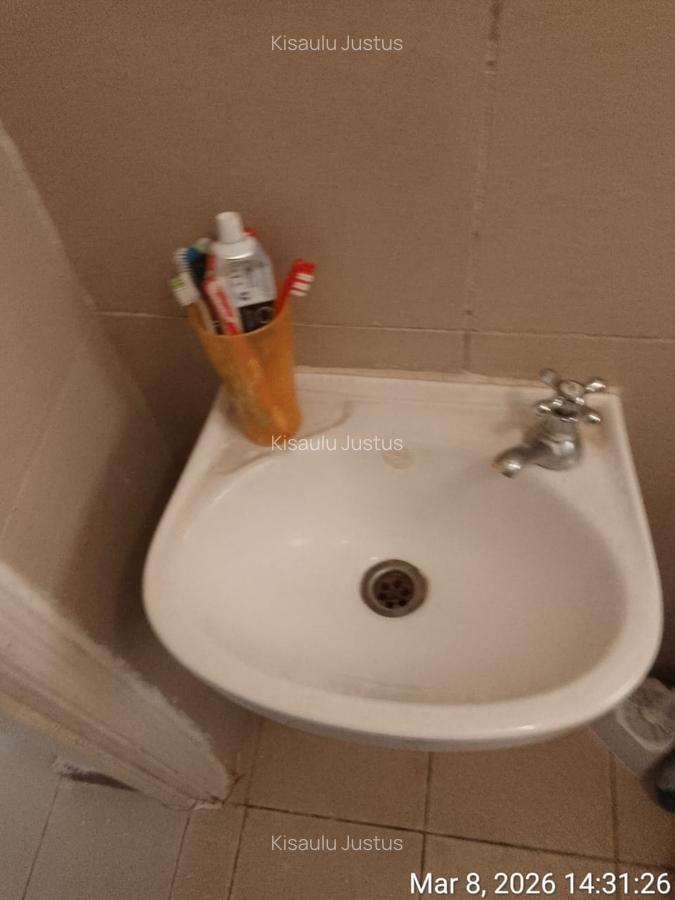 2 Bed Apartment with En Suite at Donholm - 8
