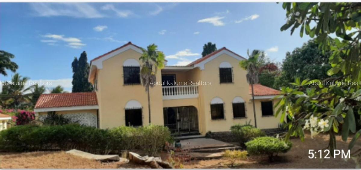 4 Bed House with En Suite at Nyali - 13