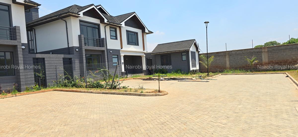 4 Bed Townhouse with En Suite at Five-Star Paradise - 7