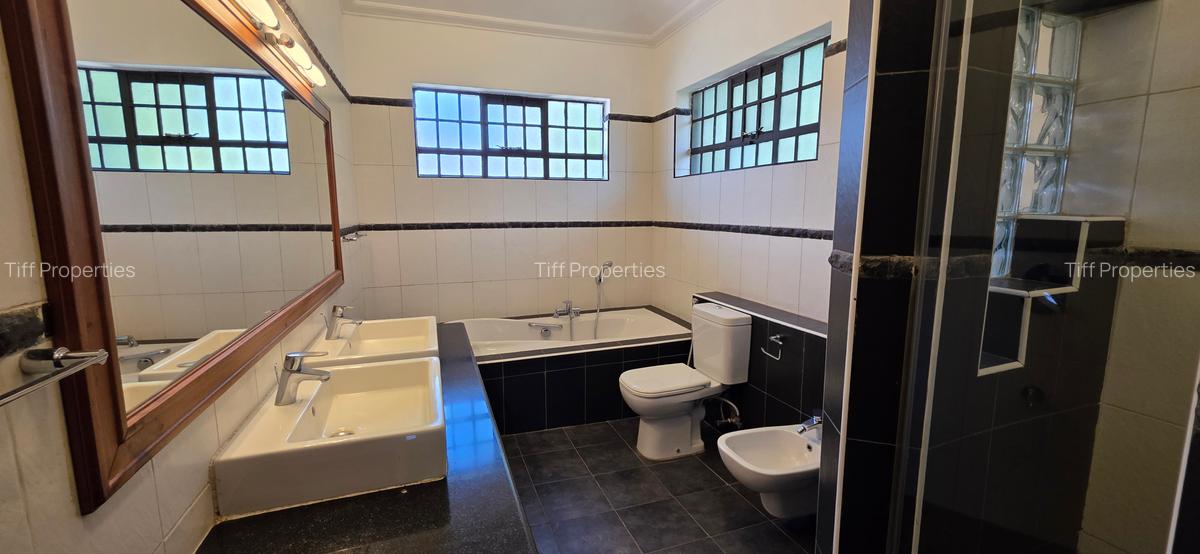 4 Bed Townhouse in Westlands Area - 12