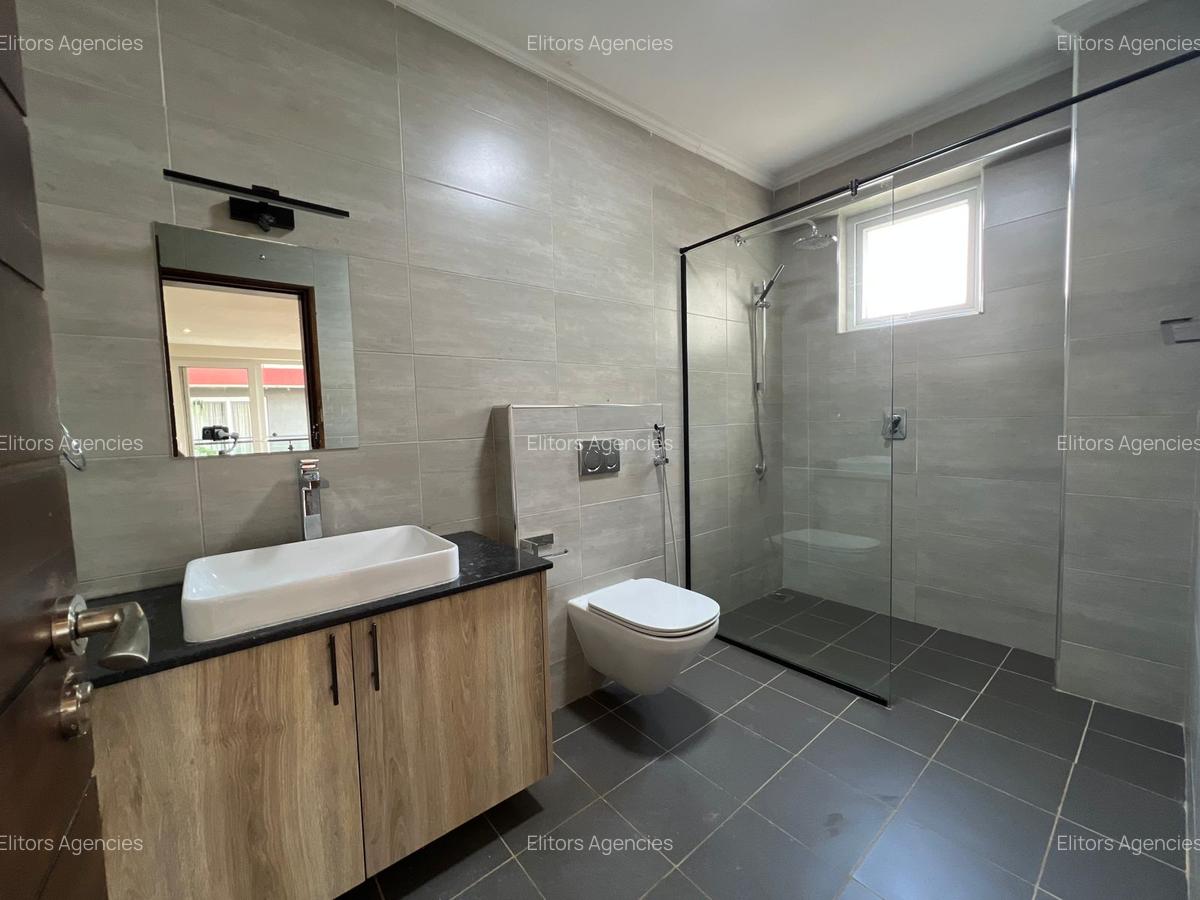 4 Bed Apartment with En Suite at General Mathenge - 15