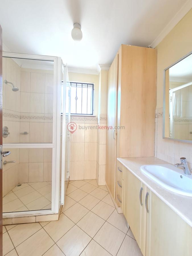 6 Bed Townhouse with En Suite at Grevillea Groove - 4
