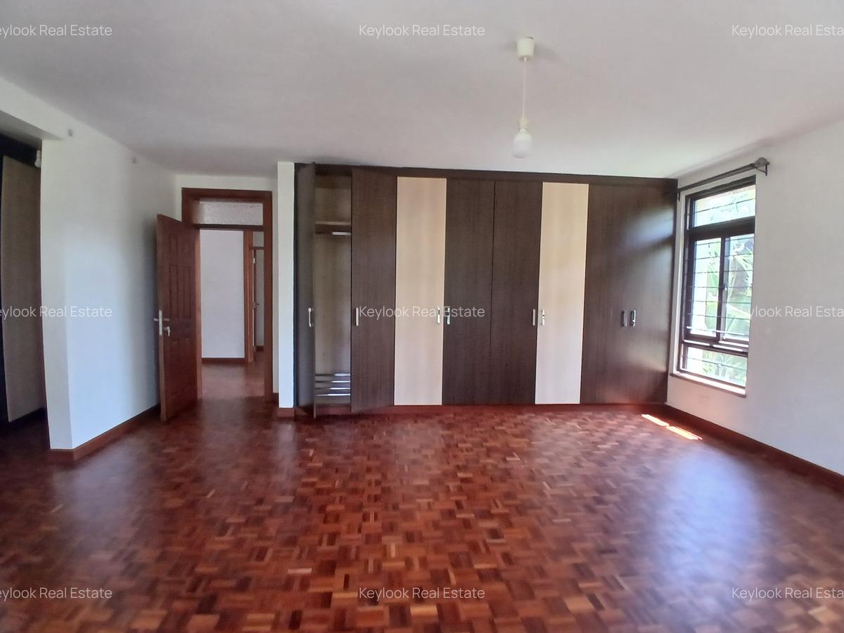 5 Bed Townhouse with En Suite at Lavington Green - 11